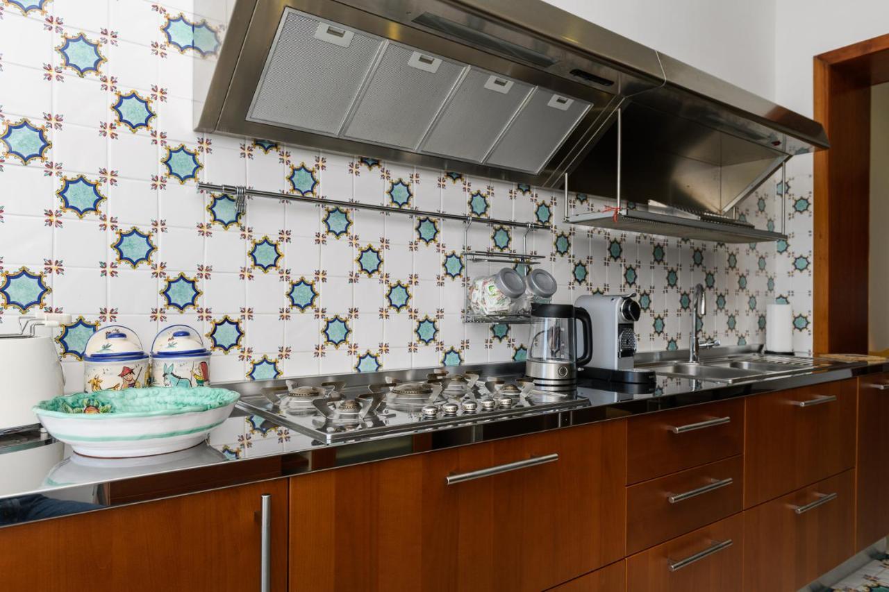 Amalfi Coast Family Luxury Suite Vietri Exterior foto
